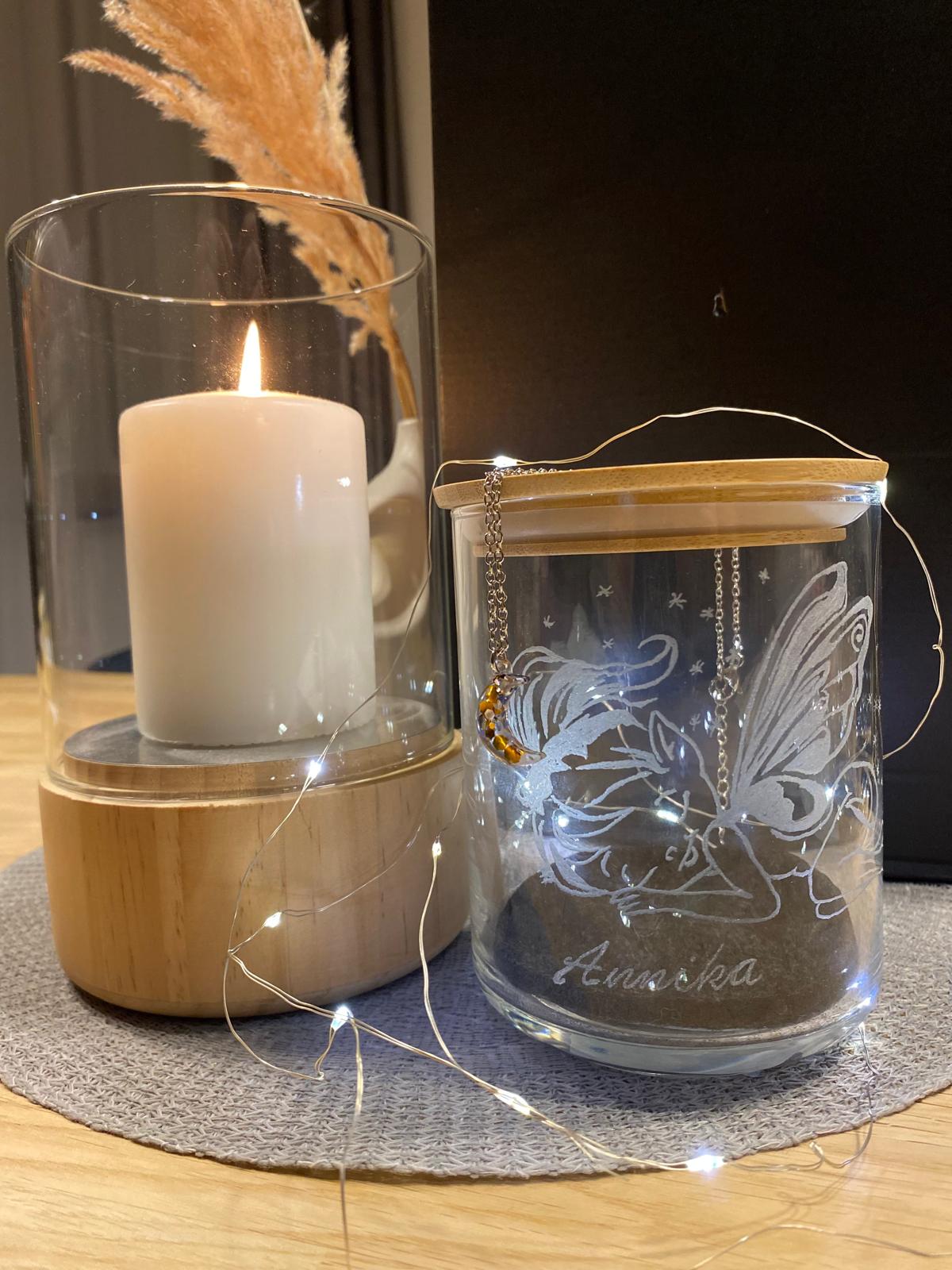 Lichtglas Fee (mit Name) für Mädchen mit Halbmondkette, Lichterkette und Engel